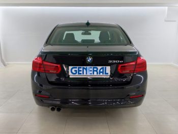BMW 330 e iPerformance Advantage completo