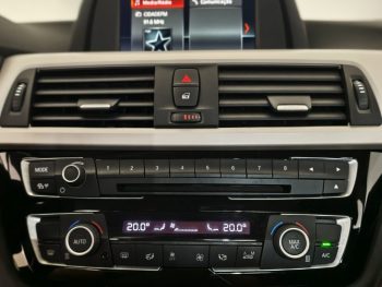 BMW 330 e iPerformance Advantage completo