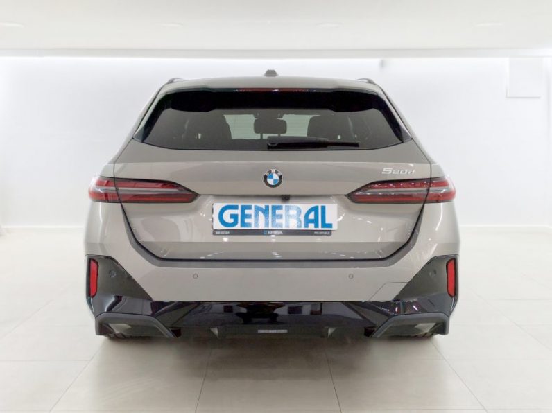BMW 520d Touring M Pro Aut completo
