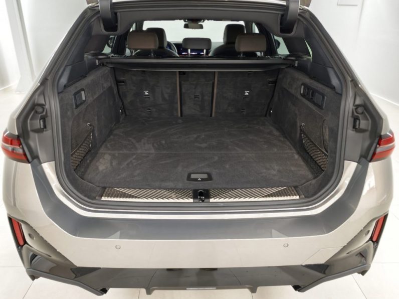 BMW 520d Touring M Pro Aut completo