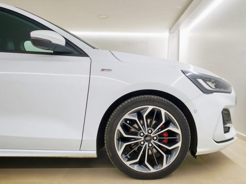 Ford Focus 1.0 EcoBoost MHEV ST-Line X Aut. completo