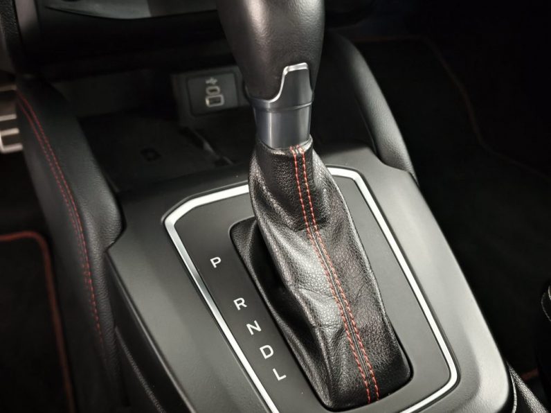 Ford Focus 1.0 EcoBoost MHEV ST-Line X Aut. completo