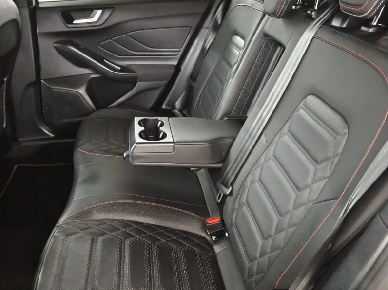 Ford Focus 1.0 EcoBoost MHEV ST-Line X Aut. completo