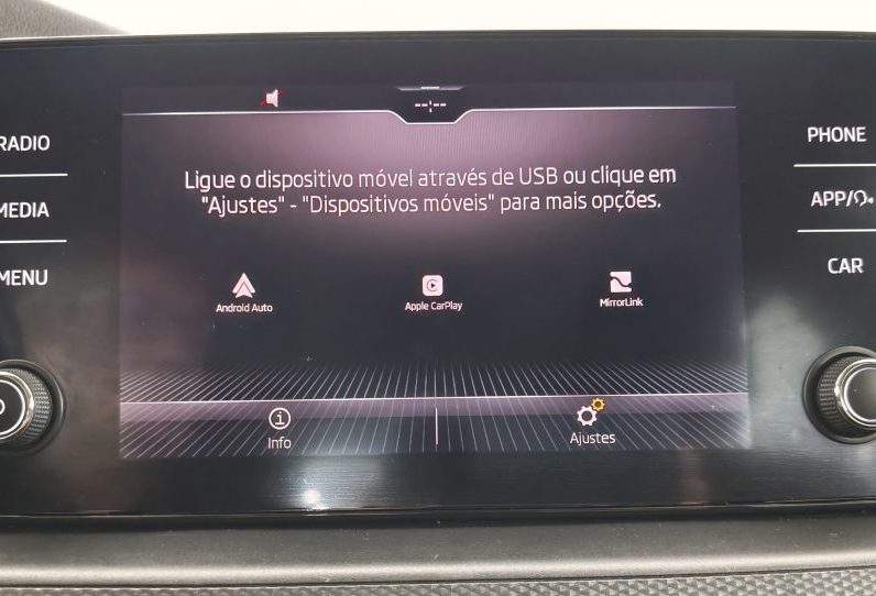 Skoda Kamiq 1.0 TSI Ambition DSG completo