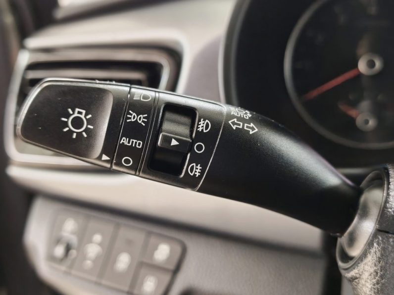 Kia Rio 1.0 T-GDi Urban completo