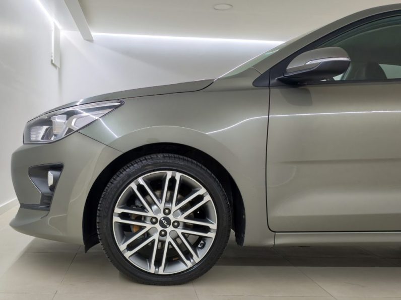 Kia Rio 1.0 T-GDi Urban completo