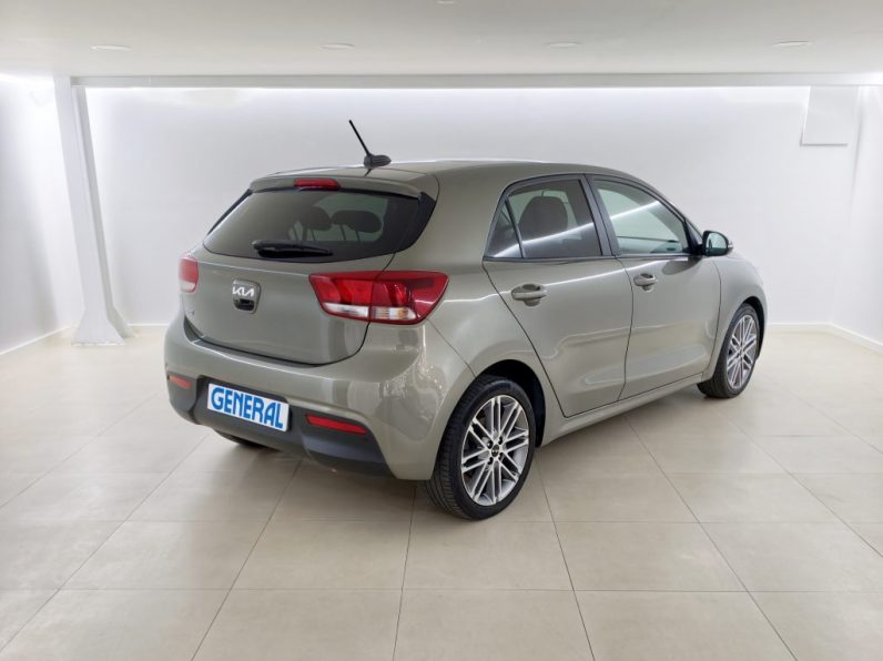Kia Rio 1.0 T-GDi Urban completo