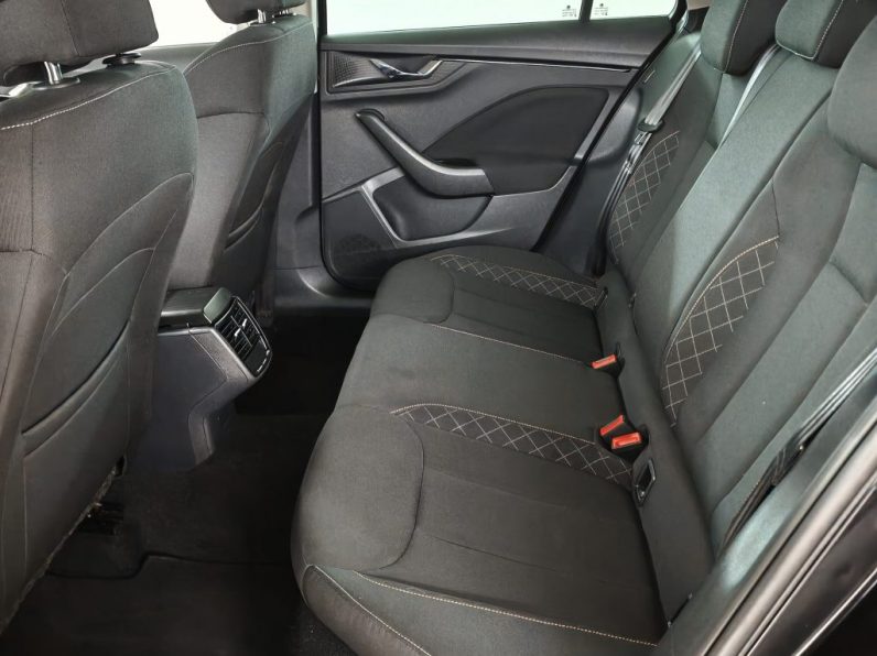 Skoda Kamiq 1.0 TSI Ambition DSG completo