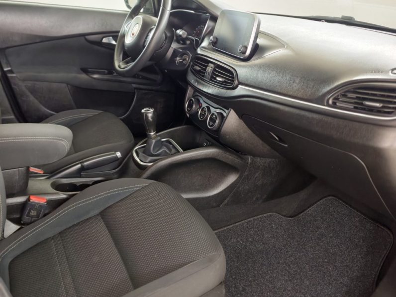 Fiat Tipo Station Wagon 1.3 M-Jet Lounge J17 completo