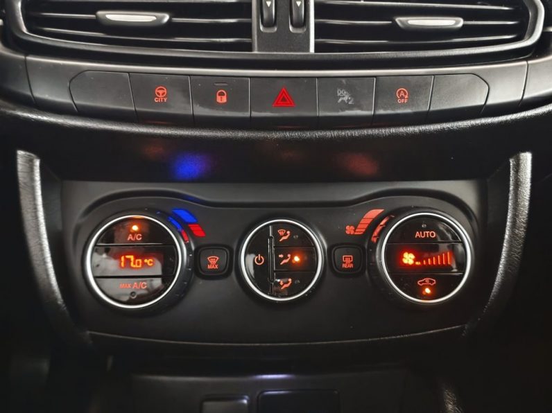 Fiat Tipo Station Wagon 1.3 M-Jet Lounge J17 completo