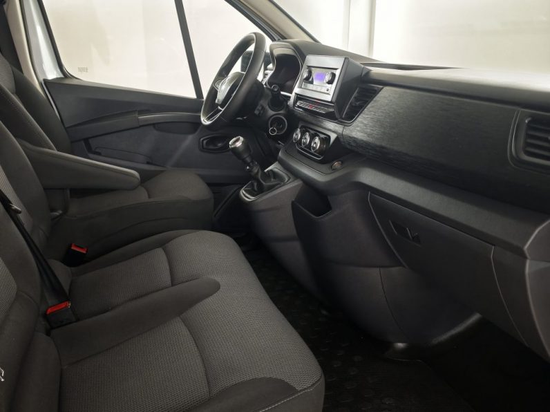Renault Trafic 2.0 Blue dCi L1 Equilibre 9Lug. completo