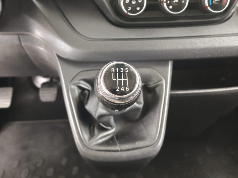 Renault Trafic 2.0 Blue dCi L1 Equilibre 9Lug. completo