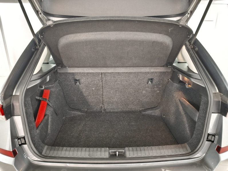 Skoda Kamiq 1.0 TSI Ambition DSG completo