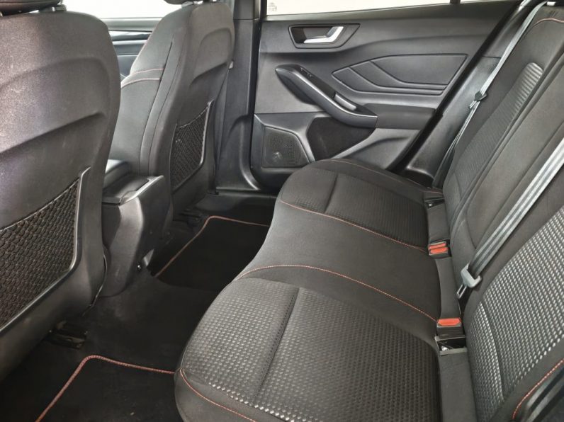 Ford Focus 1.0 EcoBoost MHEV ST-Line Aut. completo