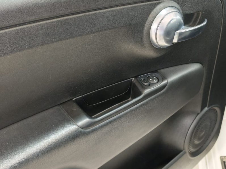 Fiat 500 1.0 Hybrid Connect completo