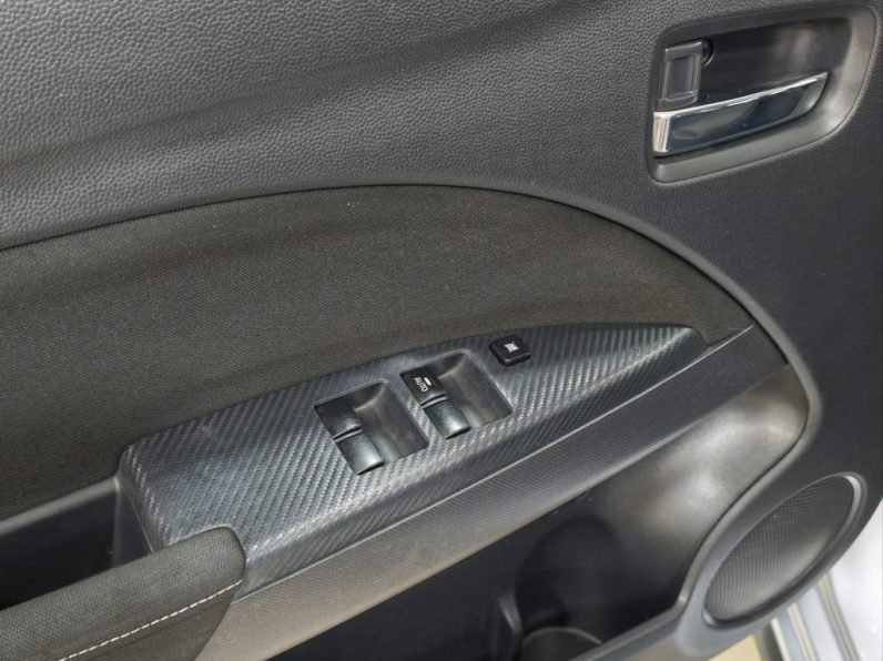 Mitsubishi Space Star 1.2 Connect Edition completo