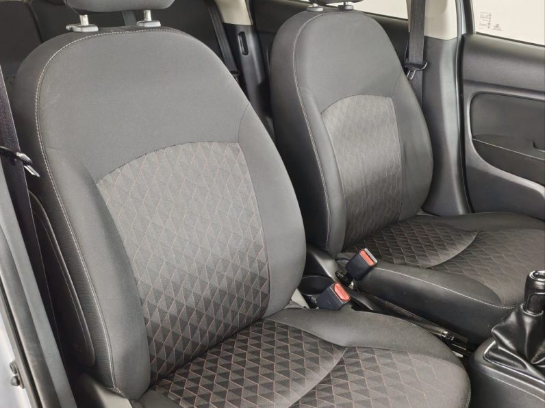 Mitsubishi Space Star 1.2 Connect Edition completo