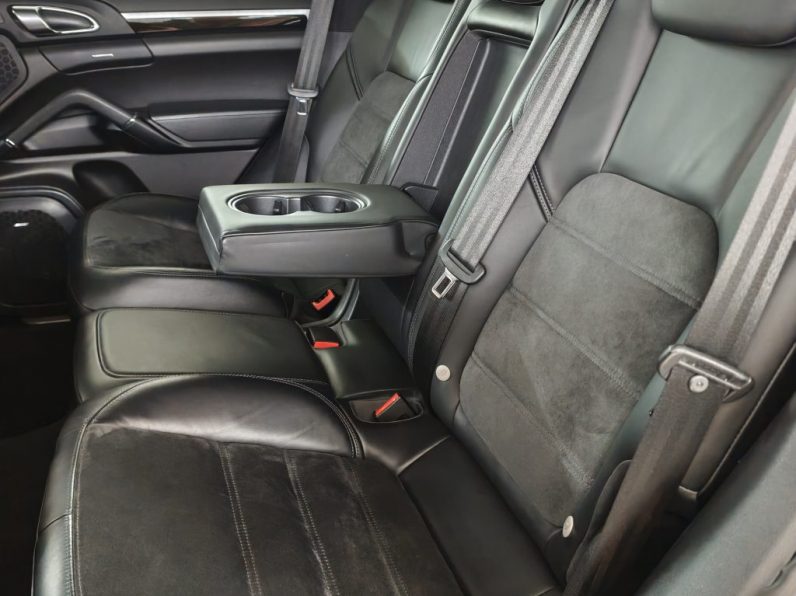 Porsche Cayenne S E-Hybrid Platinum Edition completo
