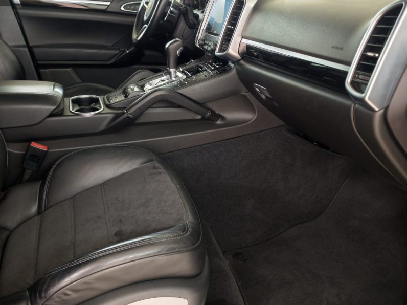 Porsche Cayenne S E-Hybrid Platinum Edition completo