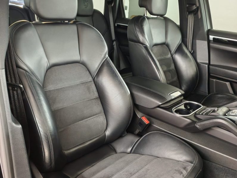 Porsche Cayenne S E-Hybrid Platinum Edition completo