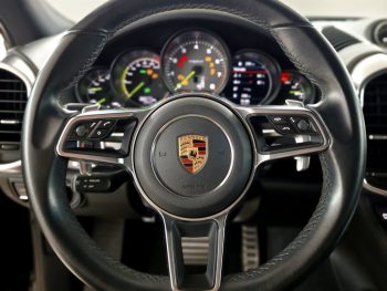 Porsche Cayenne S E-Hybrid Platinum Edition completo