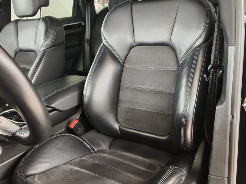 Porsche Cayenne S E-Hybrid Platinum Edition completo