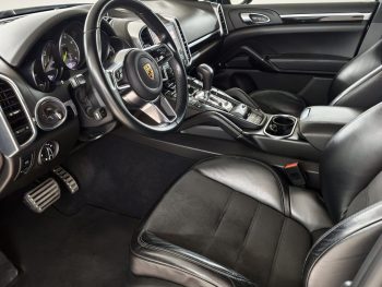 Porsche Cayenne S E-Hybrid Platinum Edition completo