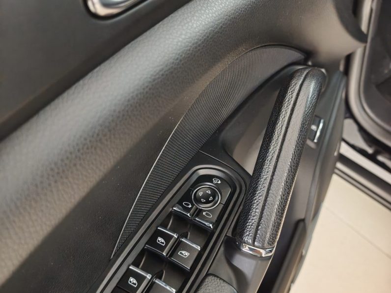 Porsche Cayenne S E-Hybrid Platinum Edition completo