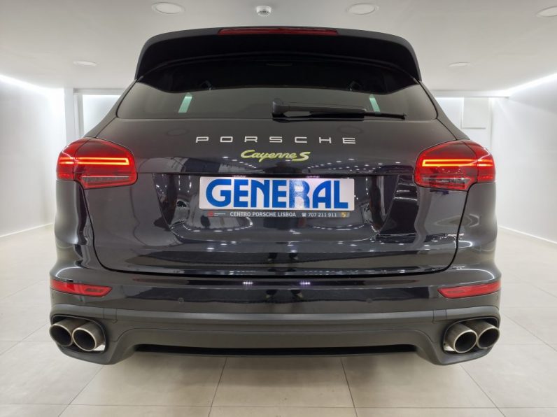 Porsche Cayenne S E-Hybrid Platinum Edition completo