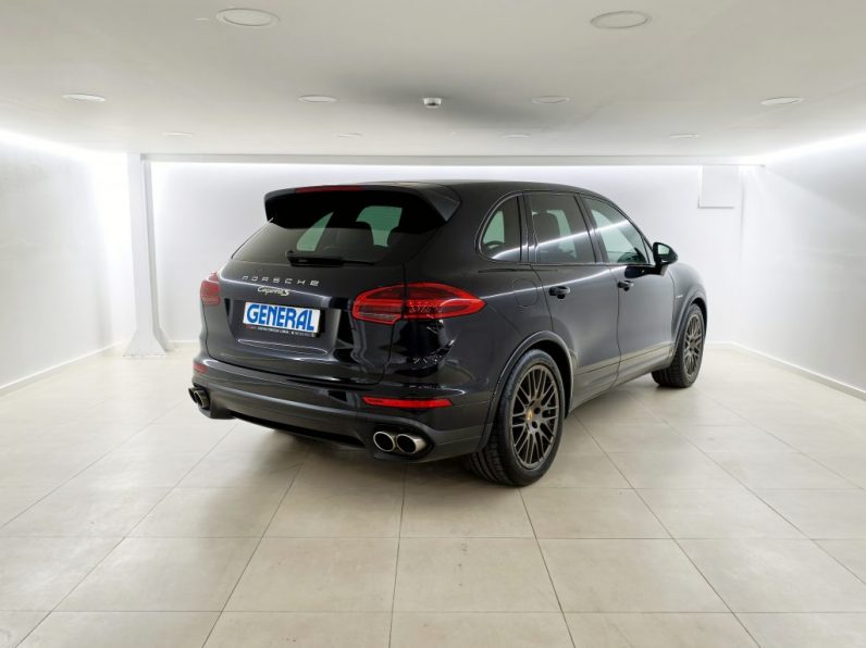 Porsche Cayenne S E-Hybrid Platinum Edition completo