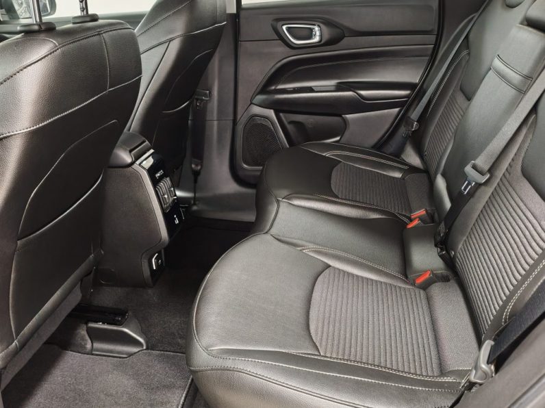 Jeep Compass 1.5 TG e-Hybrid Limited DCT completo