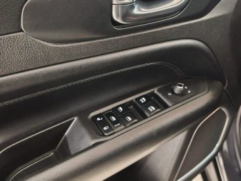 Jeep Compass 1.5 TG e-Hybrid Limited DCT completo