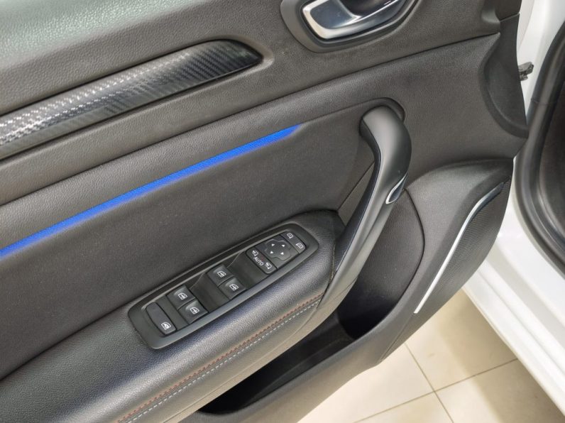 Renault Mégane ST 1.6 E-Tech Plug-In Hybrid R.S. Line Aut. completo