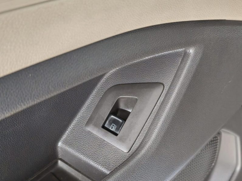 VW Multivan 1.4 TSI e-Hybrid Life DSG completo