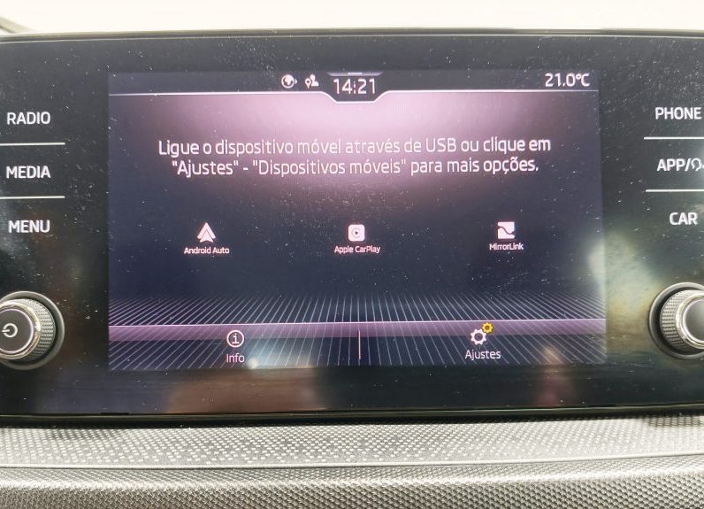 Skoda Fabia 1.0 TSI Ambition completo