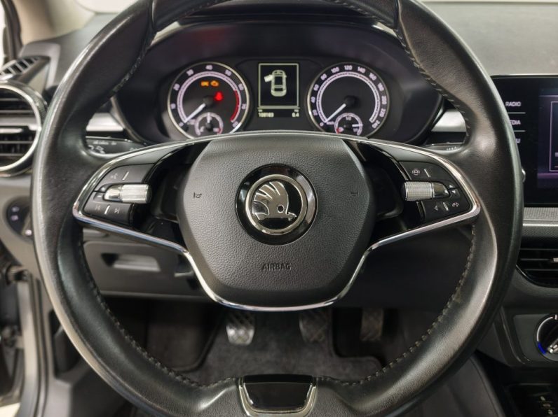 Skoda Fabia 1.0 TSI Ambition completo
