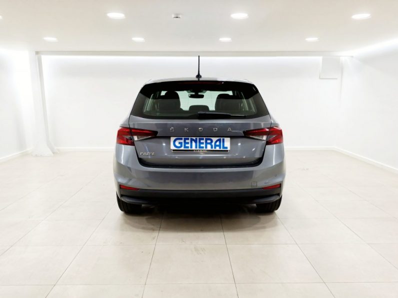 Skoda Fabia 1.0 TSI Ambition completo