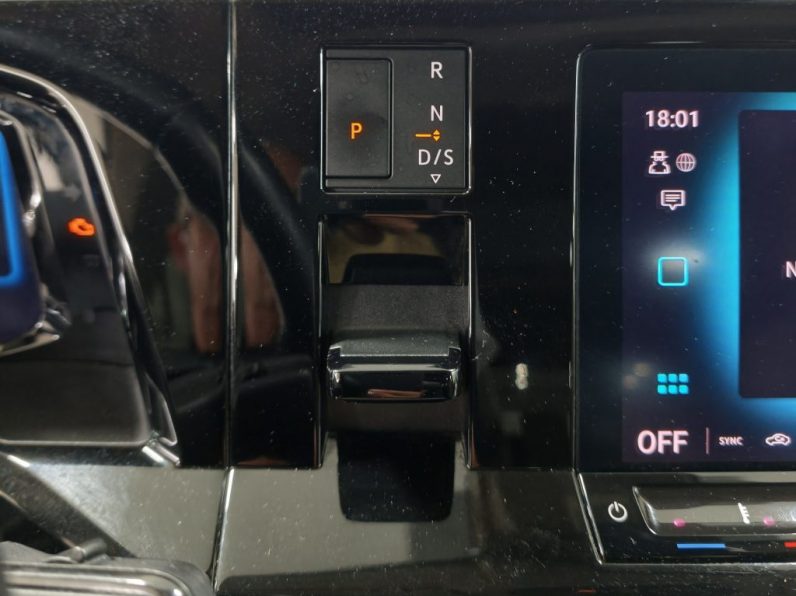 VW Multivan 2.0 TDI Life DSG completo