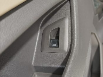 VW Multivan 2.0 TDI Life DSG completo